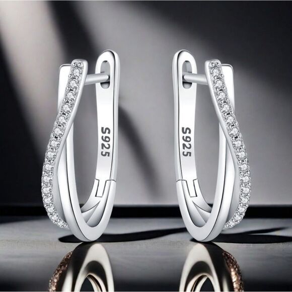 Elegant 925 Silver Twist Earrings - Picture 1 of 4